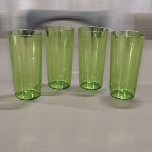 Tupperware Acrylic Straight Tumblers 14 oz Green